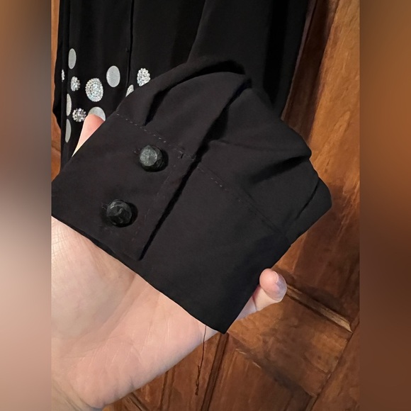 Susan Graver Black Silver Sequin Button Up Blouse Size Medium - Picture 8 of 10